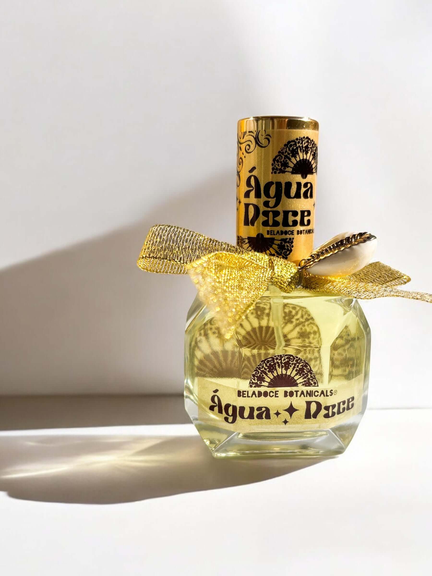 Divine Shine Água Doce Perfume + Bath Body Gift Set