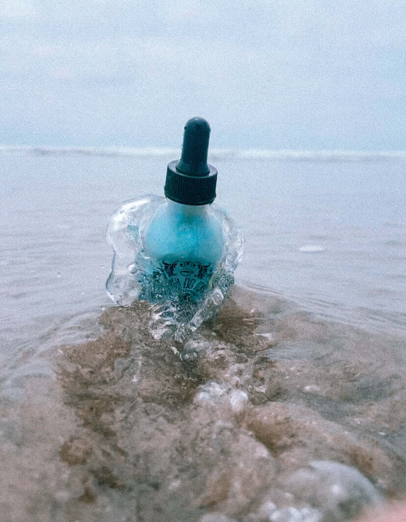 Brazilian beauty | @shop_beladoce | Rainha do mar Queen of the sea | Beladoce botanicals blue shimmer oil | Latina entrepreneurs | Latina owned skincare | Latina skincare | small batch skincare | natural  Brazilian skincare | organic Brazilian skincare | brazilian shimmer oil | glow oil | clean formula | Brazilian cream for sensitive skin | plant based skincare  