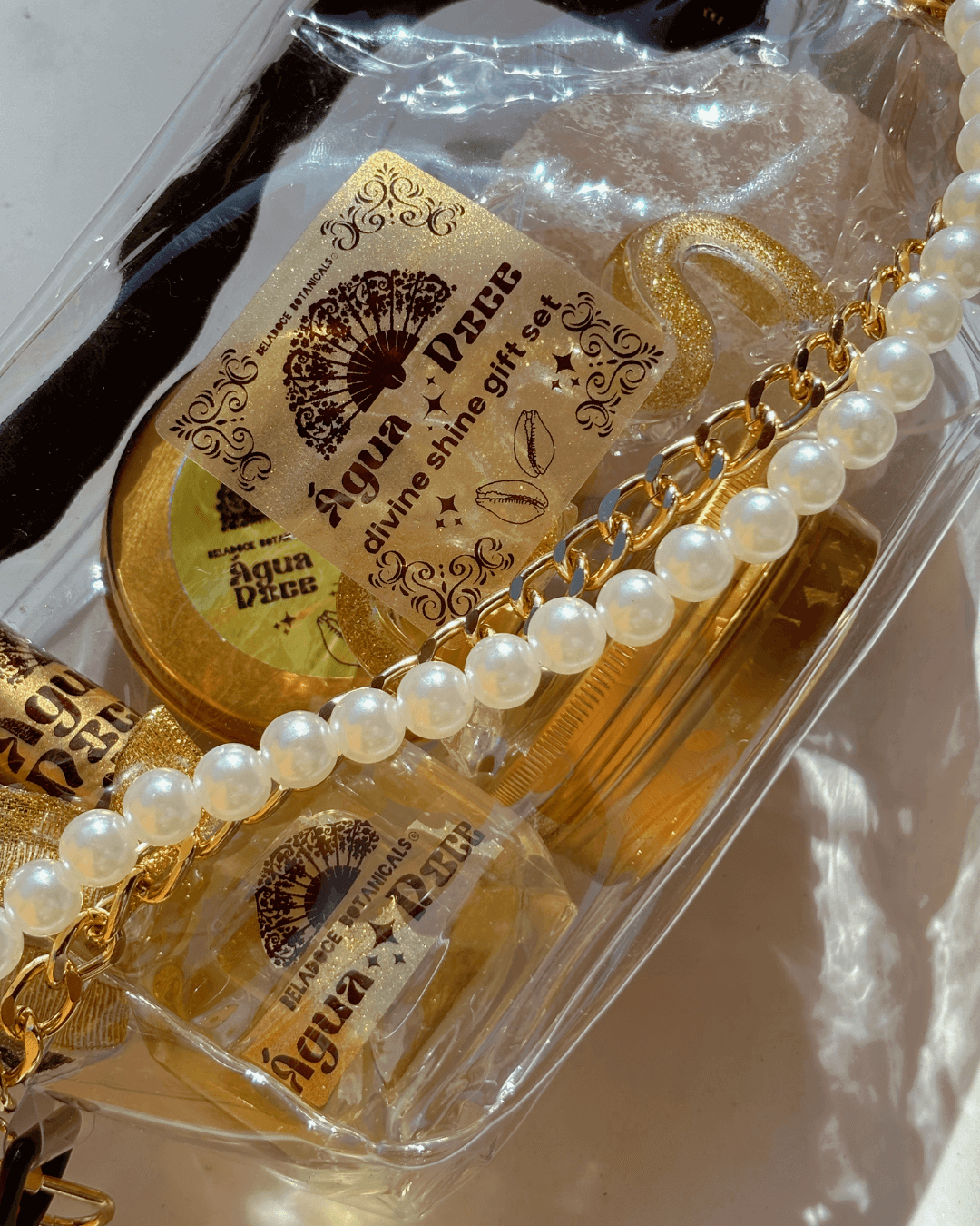 Divine Shine Água Doce Perfume + Bath Body Gift Set