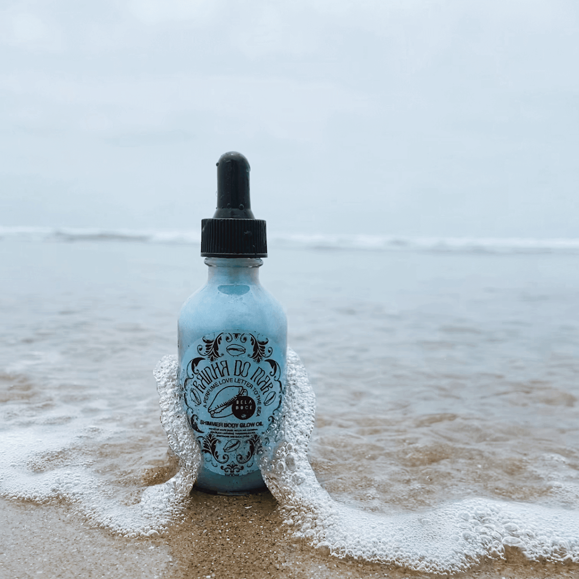 Brazilian beauty | @shop_beladoce | Rainha do mar Queen of the sea | Beladoce botanicals blue shimmer oil | Latina entrepreneurs | Latina owned skincare | Latina skincare | small batch skincare | natural  Brazilian skincare | organic Brazilian skincare | brazilian shimmer oil | glow oil | clean formula | Brazilian cream for sensitive skin | plant based skincare  