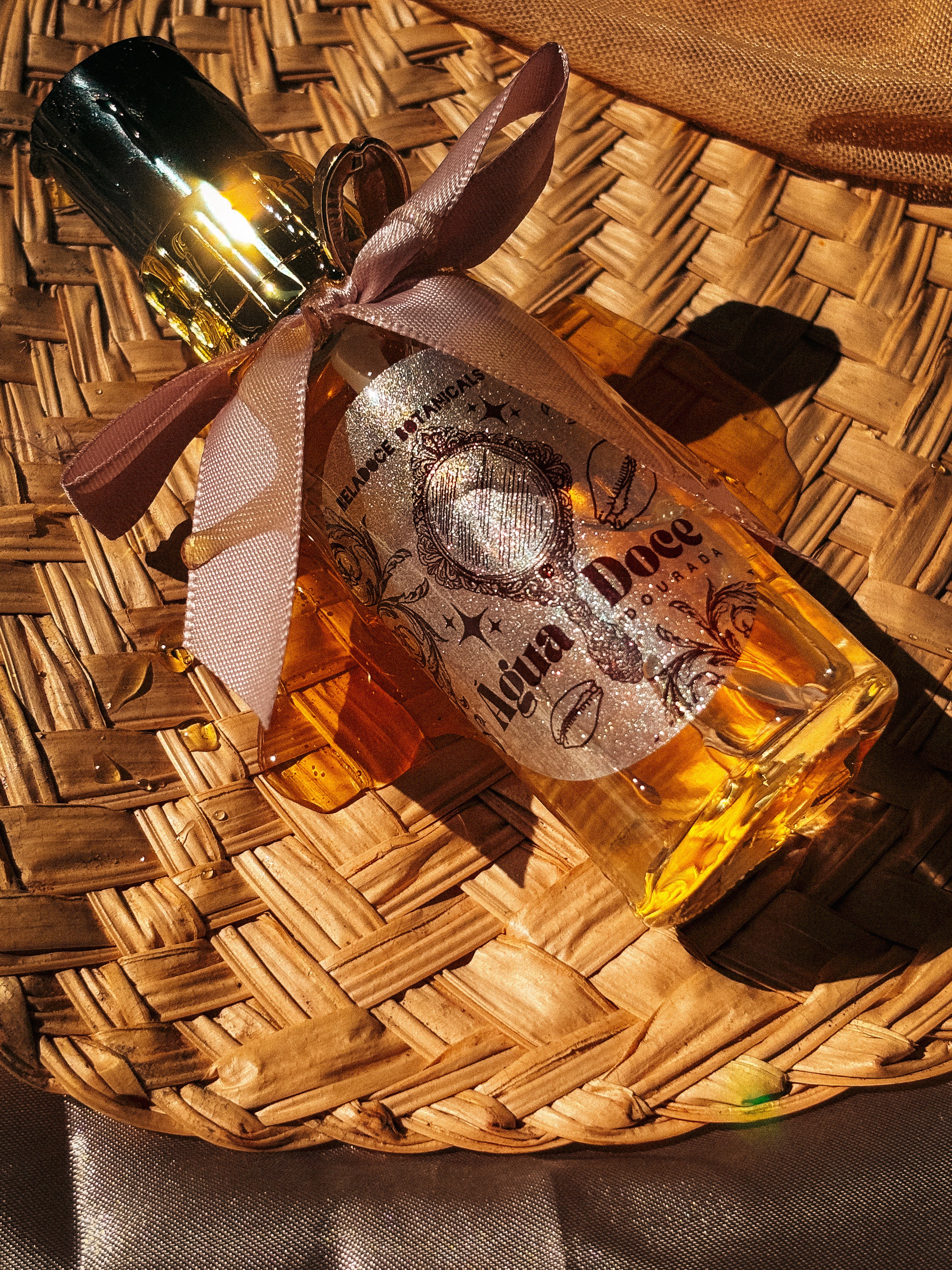 Água Doce {DOURADA} Perfume