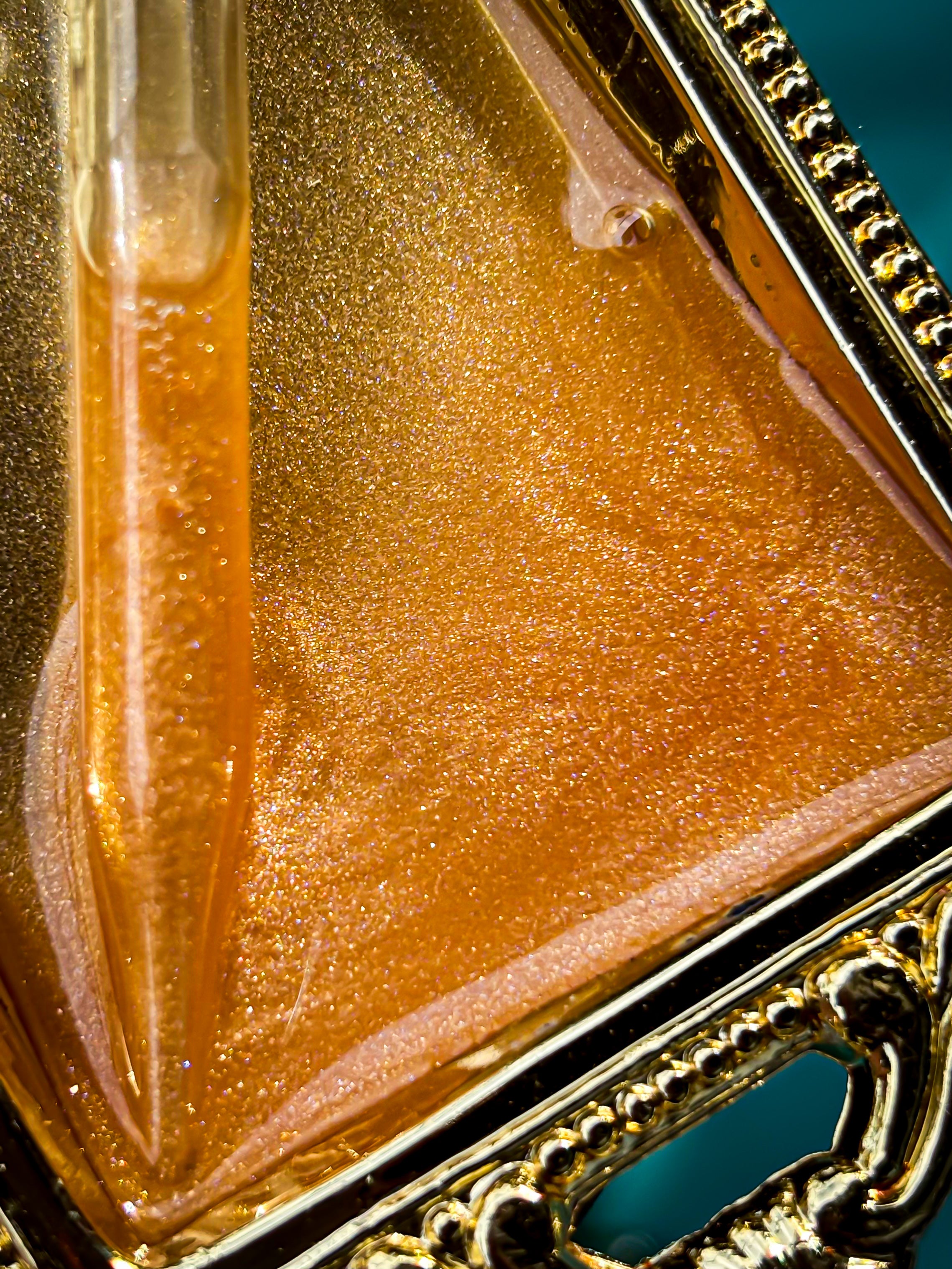 Chama $orte Shimmer Oil