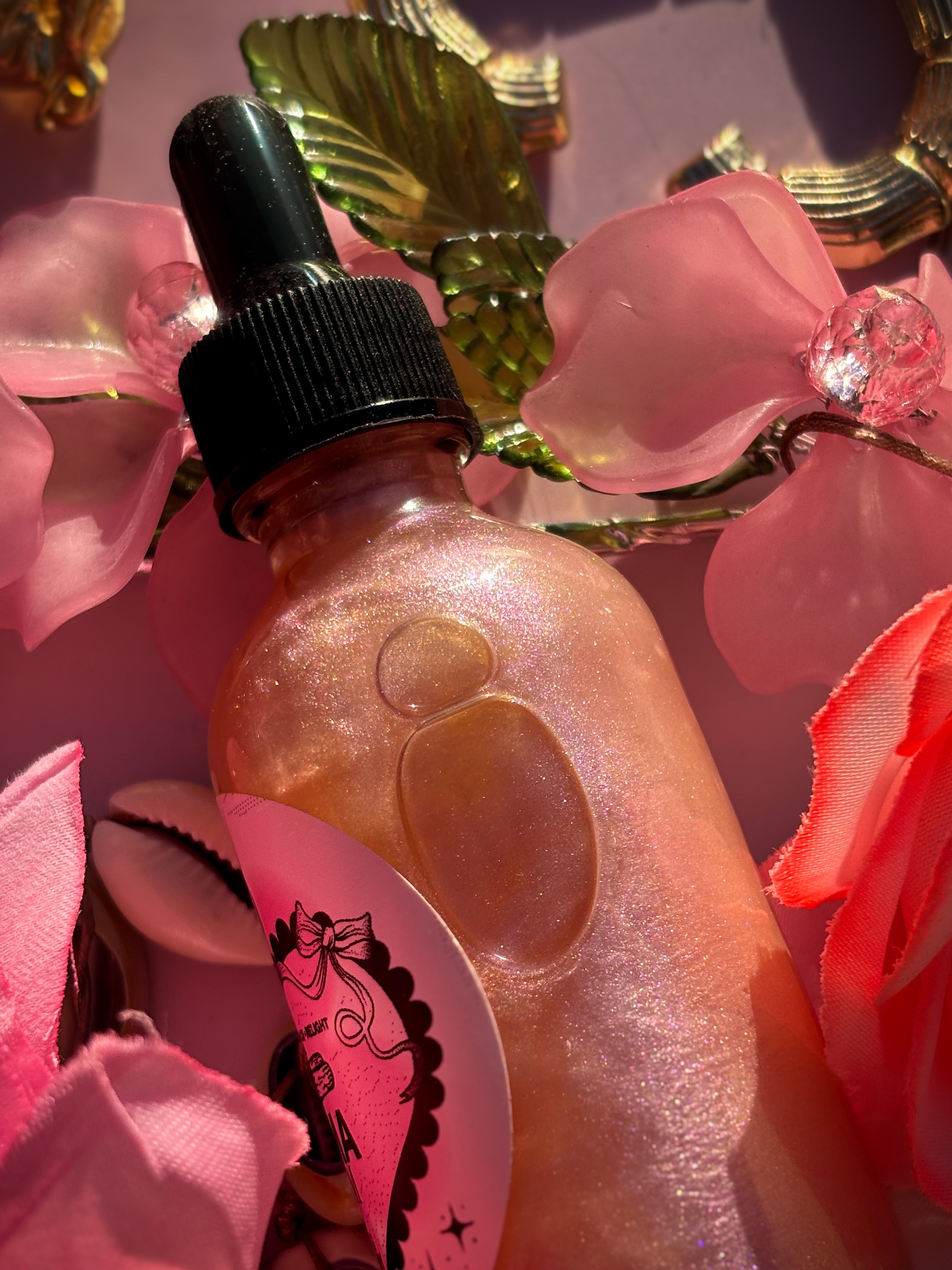 Chama Charm Shimmer Oil