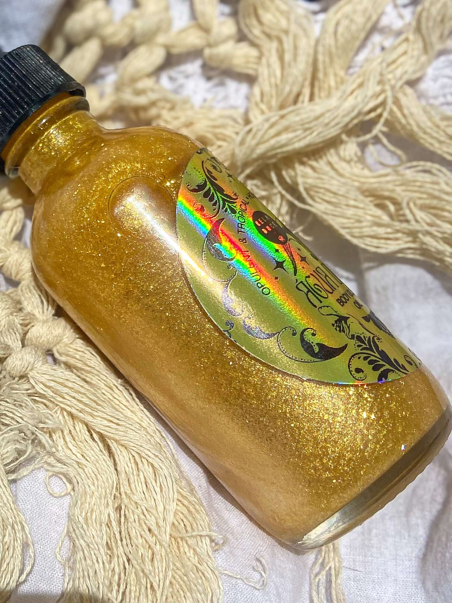 Support Latina owned business | indie skincare | where to buy Brazilian skincare | best organic shimmer oil | beladoce agua Doce  | Brazilian beauty secrets | Brazilian beauty | @shop_beladoce | Beladoce botanicals | Beladoce botanicals  shimmer oil | Latina entrepreneurs | Latina owned skincare | honey scent perfume  | small batch skincare | hydrating Brazilian skincare | organic Brazilian skincare | best natural Brazilian skincare | glow oil | clean formula | Brazilian  sensitive skin | beladoce doce Mel 