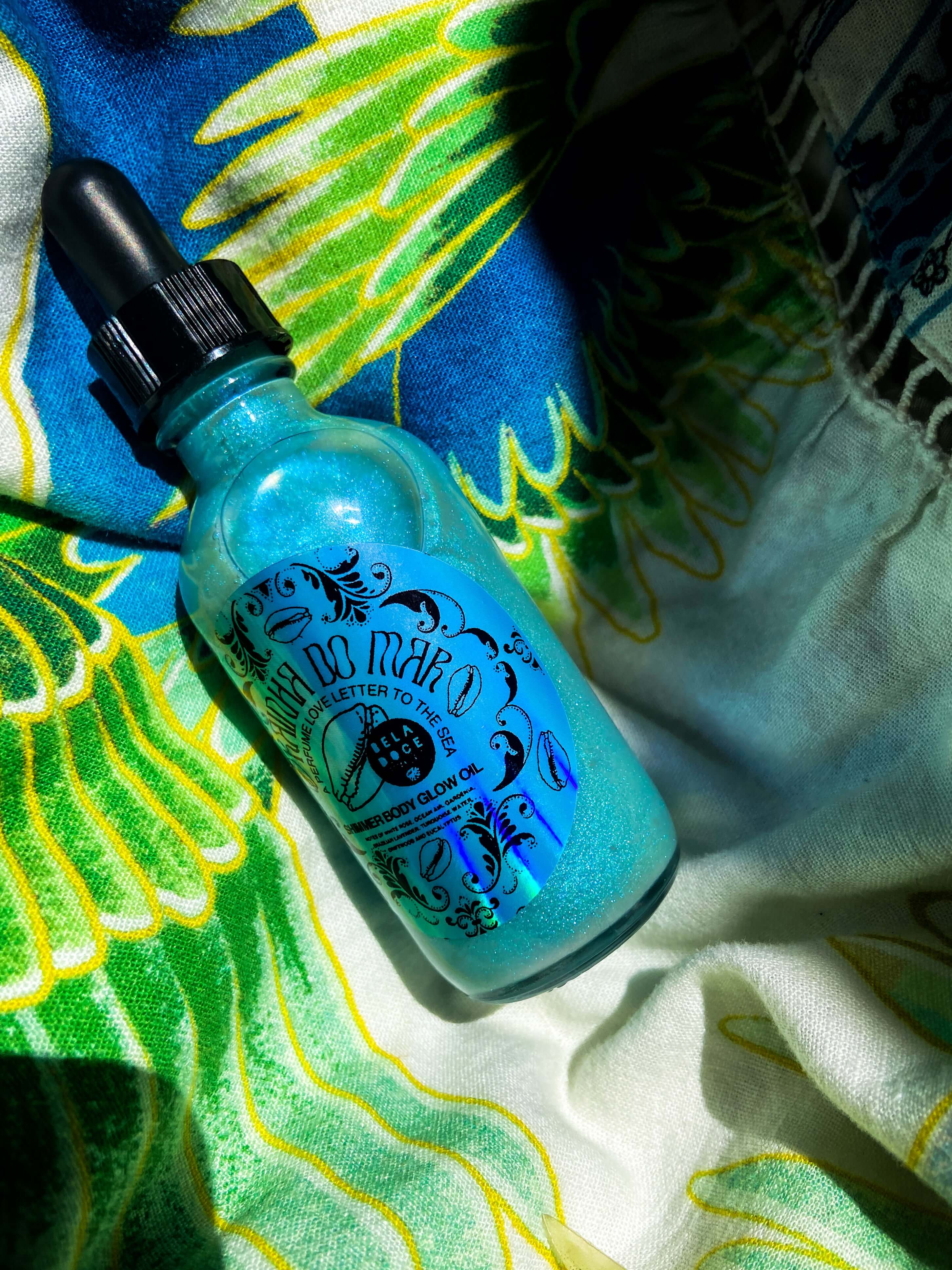 Brazilian beauty | @shop_beladoce | Rainha do mar Queen of the sea | Beladoce botanicals blue shimmer oil | Latina entrepreneurs | Latina owned skincare | Latina skincare | small batch skincare | natural  Brazilian skincare | organic Brazilian skincare | brazilian shimmer oil | glow oil | clean formula | Brazilian cream for sensitive skin | plant based skincare  